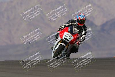 media/Oct-03-2022-Moto Forza (Mon) [[5f077a3730]]/Intermediate Group/Session 4 (Turn 9)/